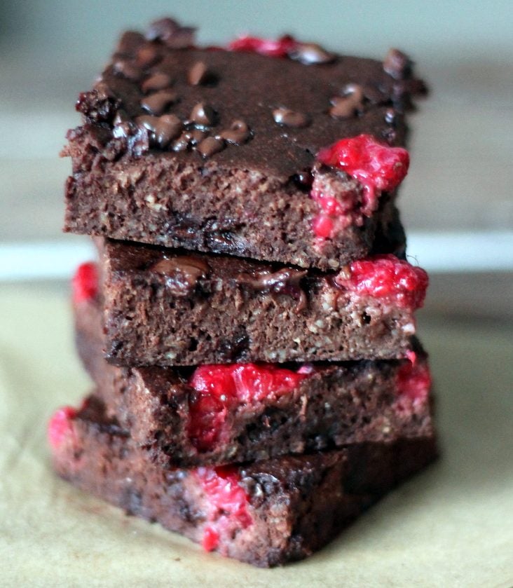 raspberry chocolate chip protein brownies