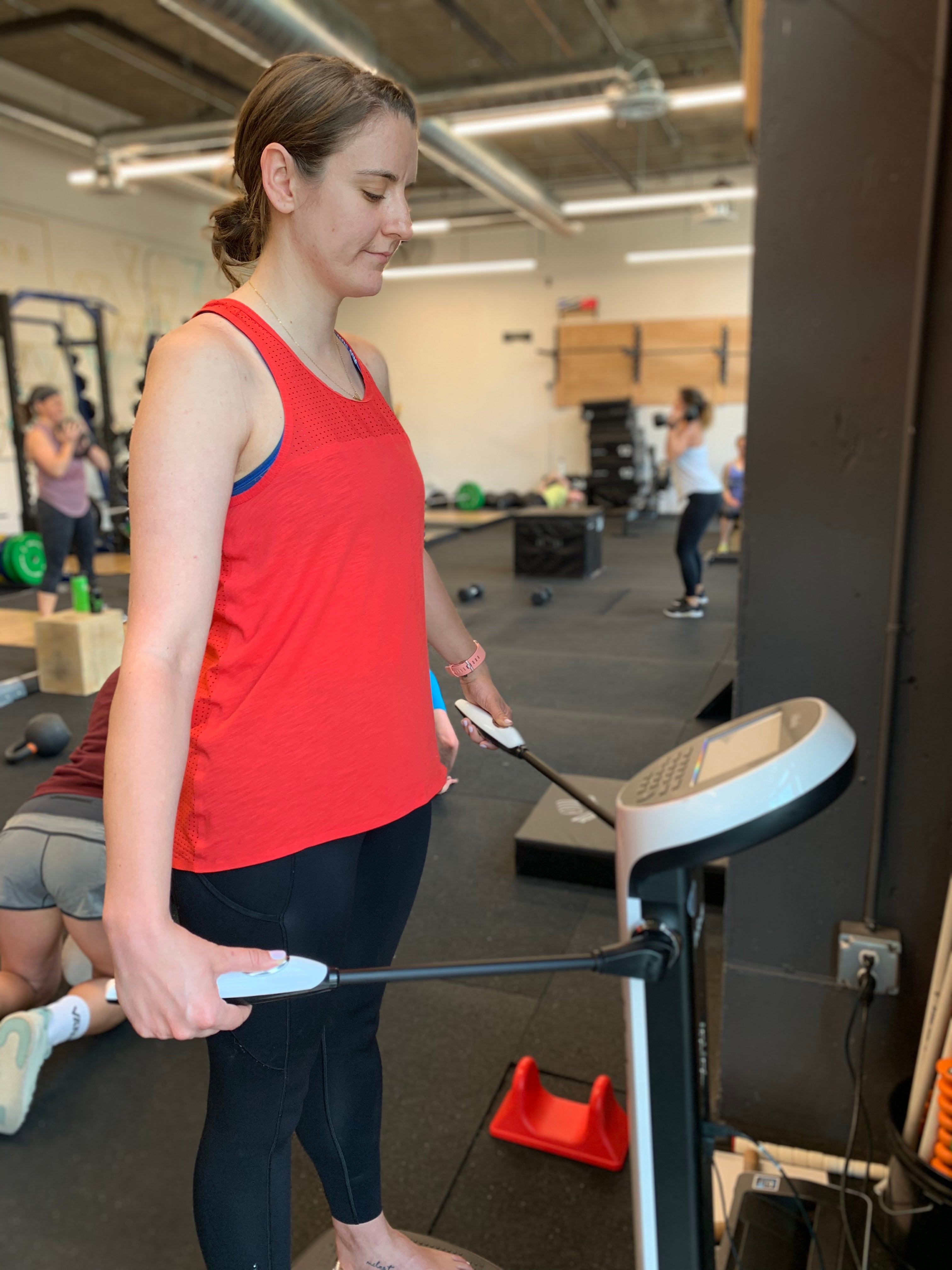 Samantha getting an InBody analysis before powerlifting