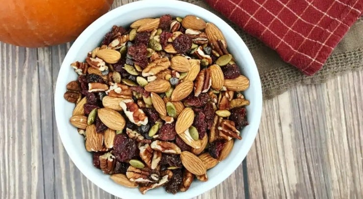 fall snacks trail mix
